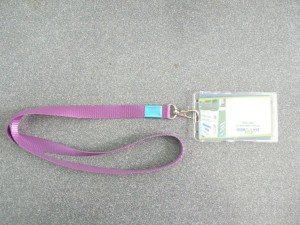 dây đeo thẻ bao thẻ nguyên bộ -màu tím