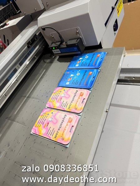 In thẻ nhựa nfc 2 mặt công nghệ in uv 6 IMG 0487